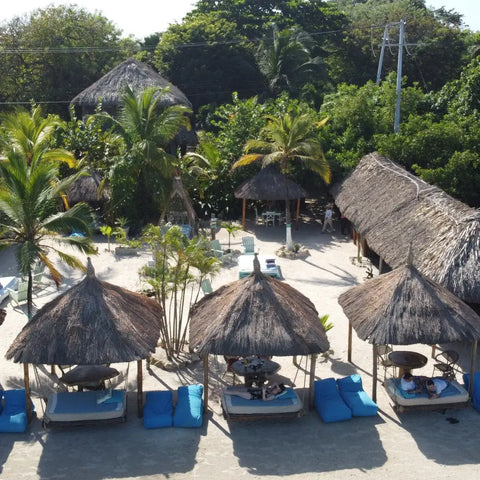 Namaste Holistic Beach Club, situado na praia de Punta Arena em Tierra Bomba - Juan Ballena